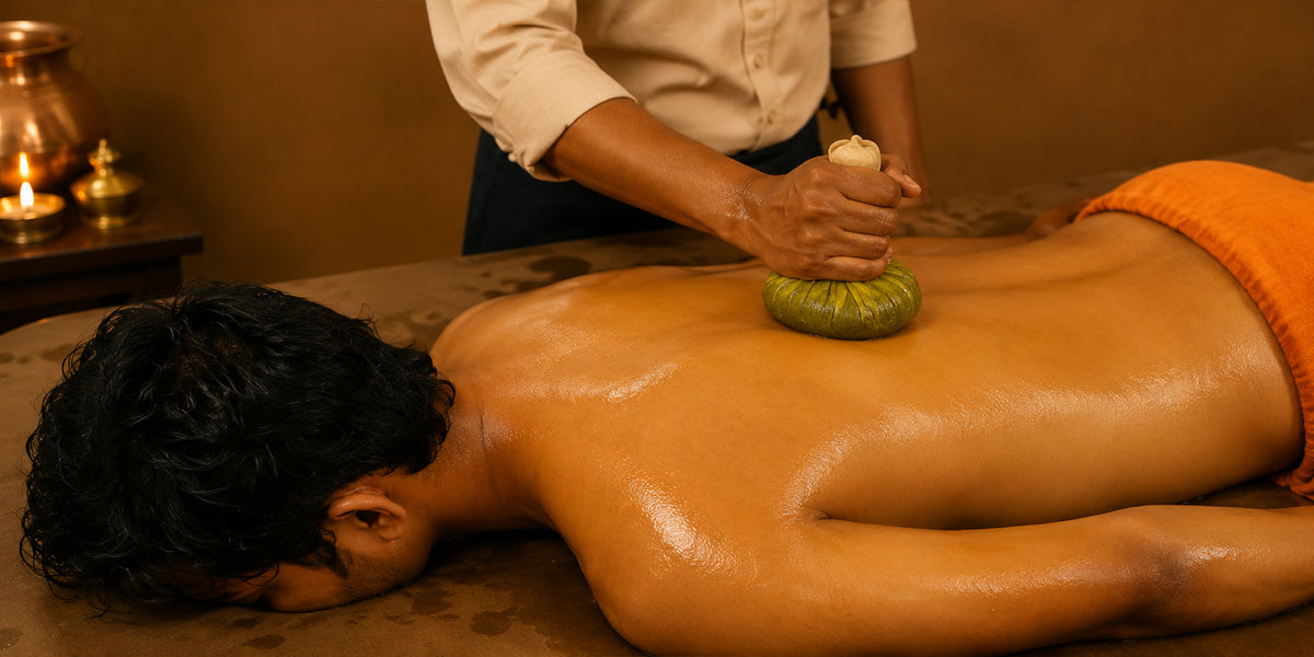 PATRA POTLI SWEDANA – Herbal Leaf Bolus Fomentation